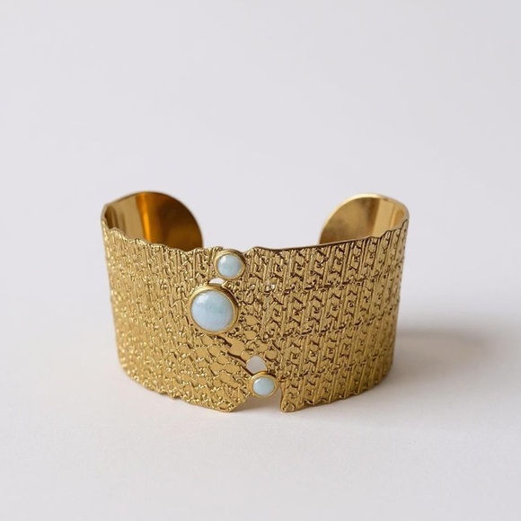 ceeana lifestyle Jewelry - Chic Gold Cuff Bracelet with White Accents